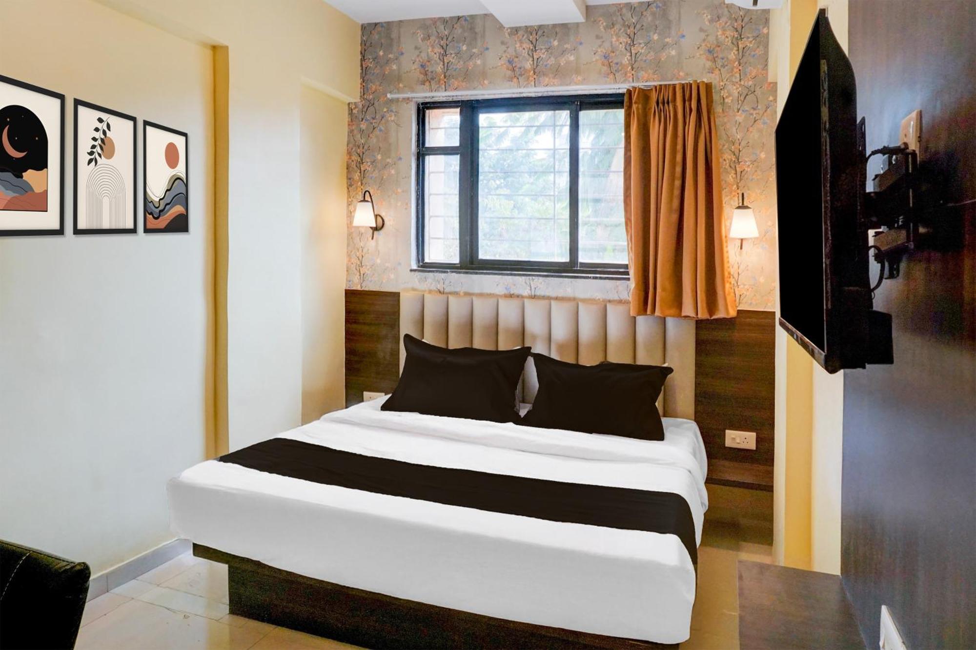 Super Collection O Veerbhadra Nagar Baner Hotel Meribel Village Luaran gambar